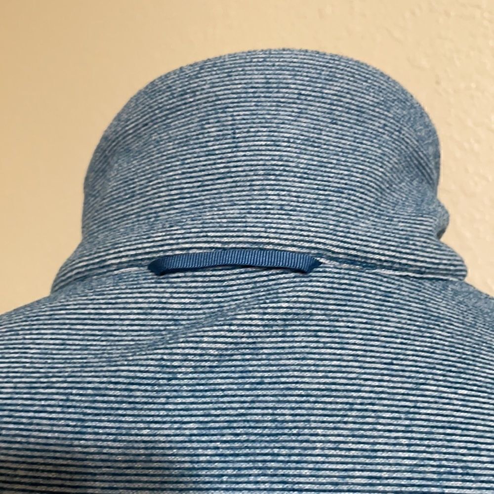 The North Face | zip up jacket - Picture 5 of 11